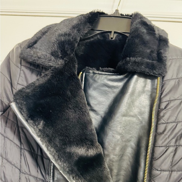 GUESS double view jacket in size S - Picture 8 of 11